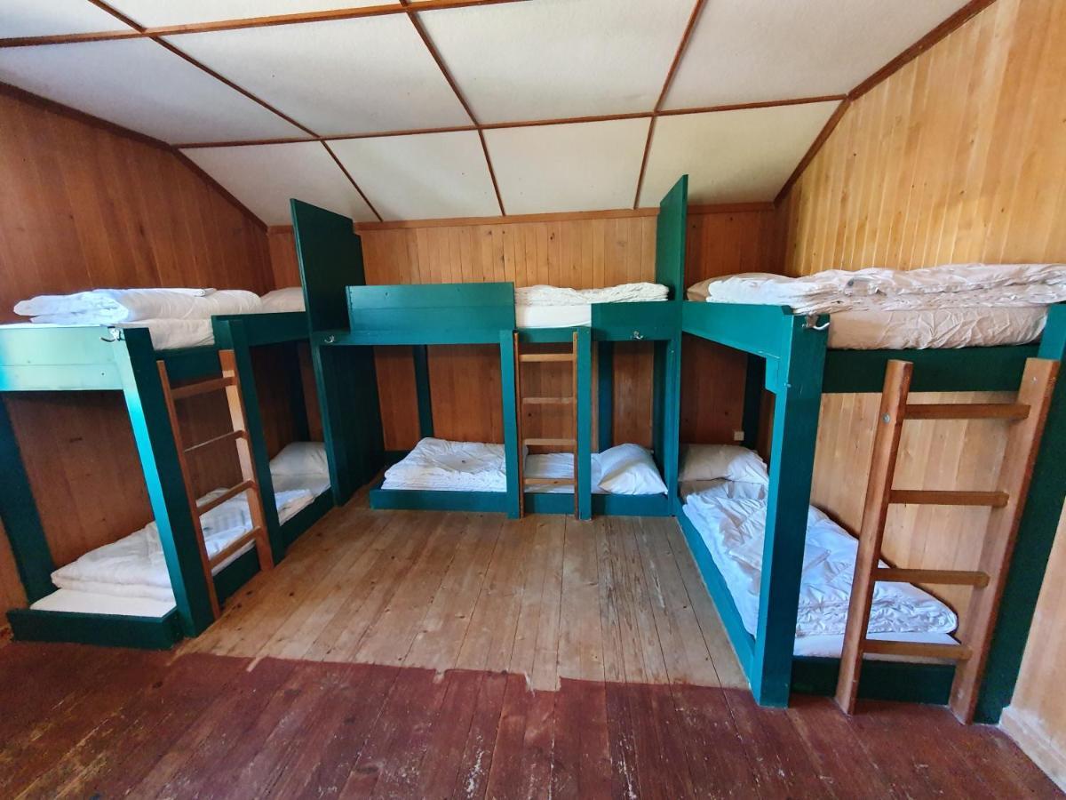 Albergue Lake Lodge Hostel *